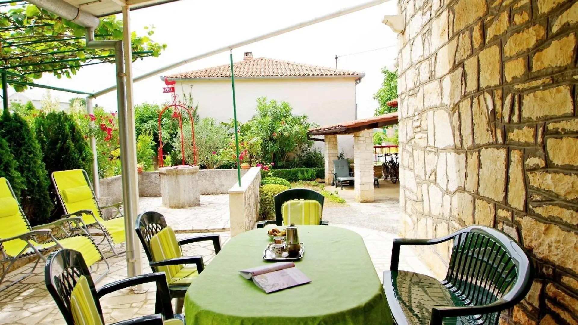 Ferienhaus In Rakalj Mit Grill, Garten Und Terrasse Croácia